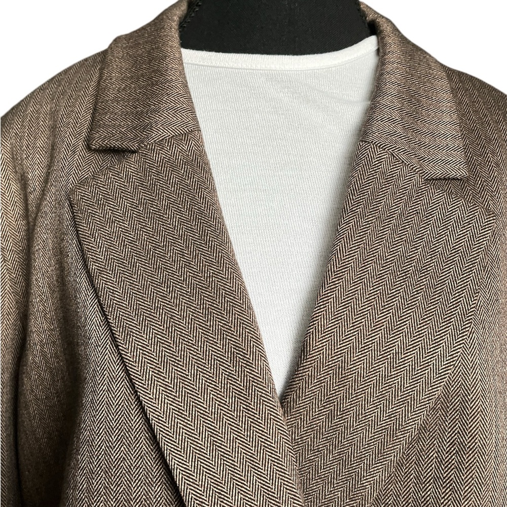 RW&CO. Brown Cropped Blazer with Notched Lapels and Structured Fit